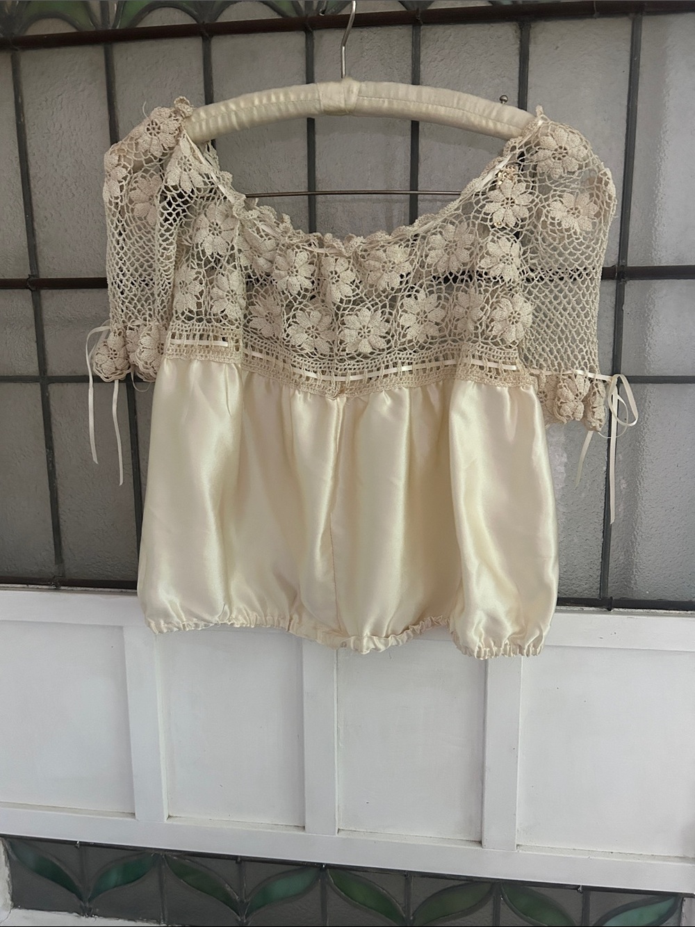 Vintage Women’s Cream Crochet Yoke Satin Peasant Top - Picture 5 of 6